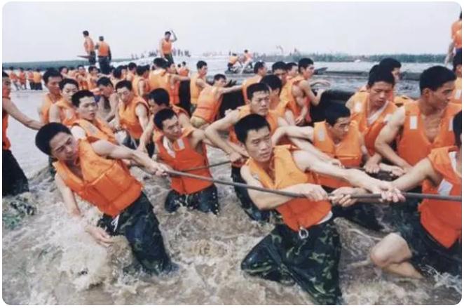 98年抗洪，中央決定最后關(guān)頭炸堤分洪，朱镕基：等等，我再加句話